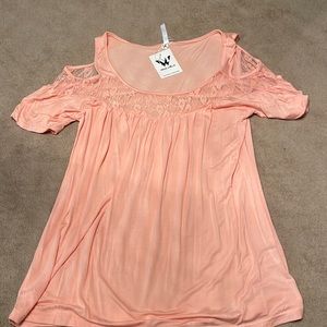 Size L Coral cold shoulder top